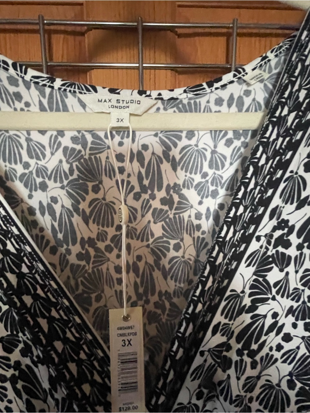**Max Studio Plus Size 3X Black & White Print Sleeveless Tiered dress - Picture 3 of 4